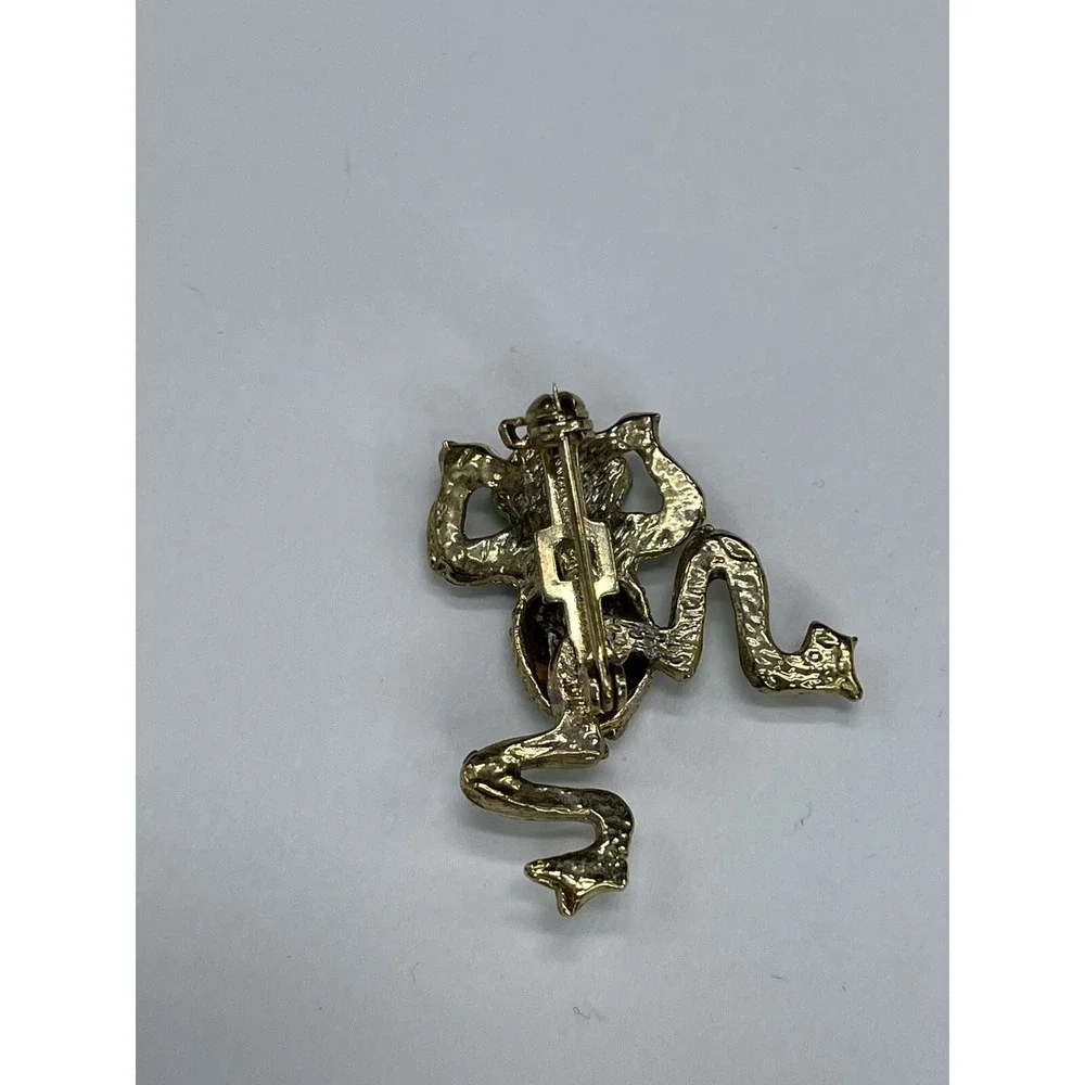 The Unbranded Brand vintage articulating